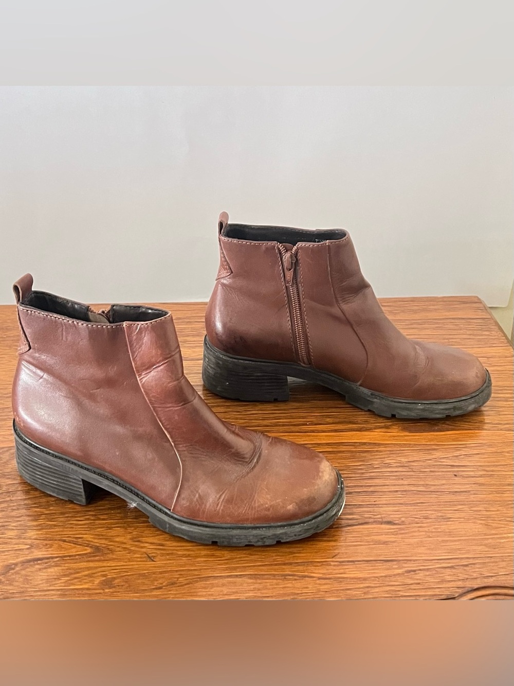 Bass Women's Brown Leather Ankle Booties with Side Zip
